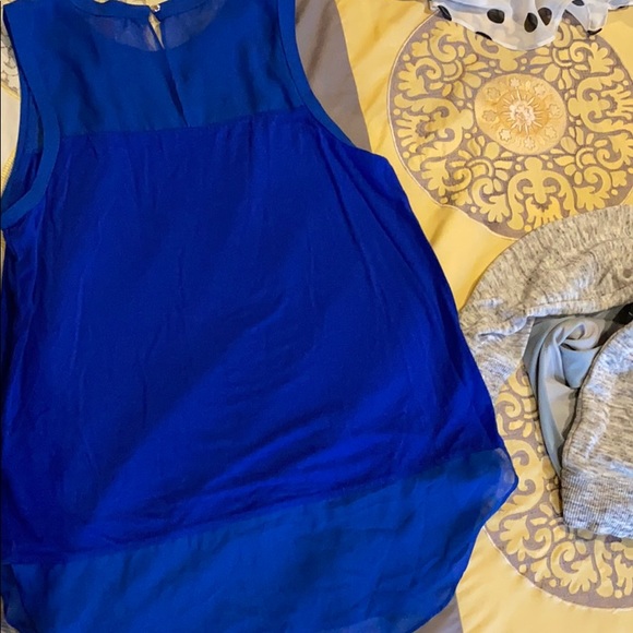 Top - Picture 2 of 2